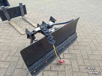 Kompaktlader Sherpa 100