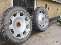 Räder, Reifen, Felgen & Distanzringe Kleber 12.4x46