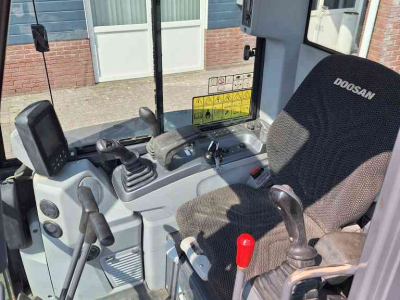 Minibagger Doosan DX27Z-7