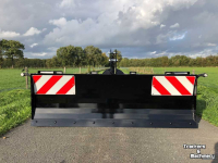 Planierschild  Jochemsen Machines Frontschuif Frontgewicht Frontbumper