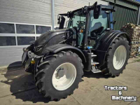 Schlepper / Traktor Valtra N 175 Direct