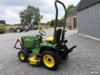 Gartentraktoren John Deere 655 Diesel 4wd met maaidek fronthef