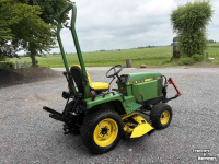 Gartentraktoren John Deere 655 Diesel 4wd met maaidek fronthef