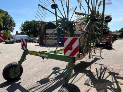 Schwader Krone Swadro 900 zwadhark weidebouwmachines