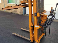 Anbau Hydraulik Stapler / Mini Gabelstapler Sicma Hefmast met kistenklem