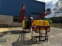 Anbaufeldspritze Hardi LZY800 Gedragen Veldspuit met fronttank