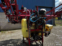 Anbaufeldspritze Hardi LZY800 Gedragen Veldspuit met fronttank