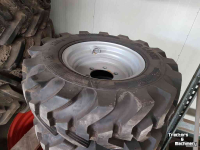 Sonstige Transport- und Industriemaschinen und Zubehör Manitou 2 sets luchtbanden 7.00-12 & 12.5/80 R18