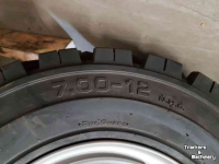 Sonstige Transport- und Industriemaschinen und Zubehör Manitou 2 sets luchtbanden 7.00-12 & 12.5/80 R18