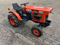 Gartentraktoren Kubota B6001 2WD tractor trekker