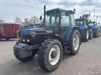 Schlepper / Traktor New Holland 7740