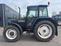 Schlepper / Traktor New Holland 7740
