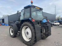 Schlepper / Traktor New Holland 7740