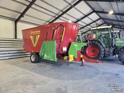 Futtermischwagen Vertikal Strautmann Voerwagen