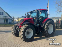 Schlepper / Traktor Valtra N134 Hitech
