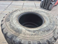 Räder, Reifen, Felgen & Distanzringe BKT 560/60R22.5