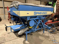 Drillmaschine Pneusej  FT1 front zaaitank met gewicht