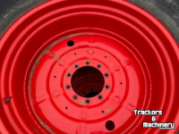 Räder, Reifen, Felgen & Distanzringe  480/70R30 Michelin + 20.8R38 Good Year TD 8