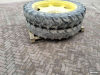 Räder, Reifen, Felgen & Distanzringe  300/95R46 steek 140/205/8