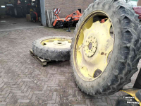 Räder, Reifen, Felgen & Distanzringe  300/95R46 steek 140/205/8