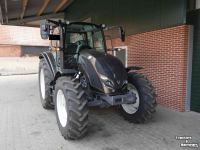 Schlepper / Traktor Valtra A105 H4 nieuw
