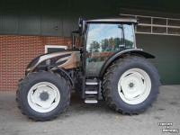 Schlepper / Traktor Valtra A105 H4 nieuw