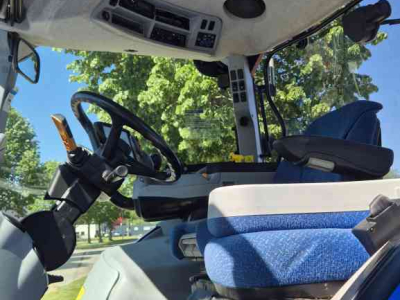 Schlepper / Traktor New Holland T7.210 AC 40Kmh. Lucht, Fronthef en PTO