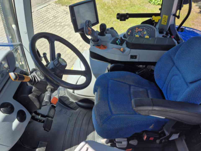 Schlepper / Traktor New Holland T7.210 AC 40Kmh. Lucht, Fronthef en PTO