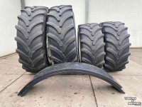 Räder, Reifen, Felgen & Distanzringe Vredestein banden set  650/85R38 & 600/70R30 breedspoor !