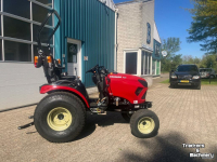Schlepper / Traktor Yanmar SA426V-R