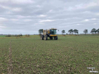 Selbstfahrende Feldspritze Rogator Zelfrijdende spuit |wide - Track onderstel