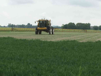 Selbstfahrende Feldspritze Rogator Zelfrijdende spuit |wide - Track onderstel