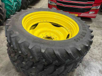 Räder, Reifen, Felgen & Distanzringe  380/90R46  &  380/85R30