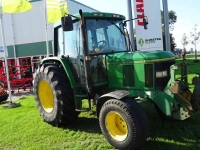 Schlepper / Traktor John Deere 6100-2wd met fronthef +pto