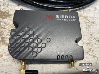 GPS Lenksystemen und Zubehör Trimble GPS antenne type 372 met modem en RTK unlock