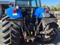Schlepper / Traktor New Holland TVT 145 Met Fronthef, Motor defect