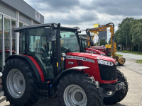 Schlepper / Traktor Massey Ferguson 4710 ESSENTIAL