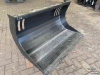 Baggerlöffels Giant Egalisatiebak met dubbel mes