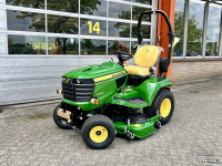 Aufsitzrasenmäher John Deere X940