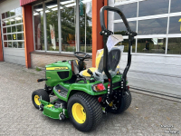 Aufsitzrasenmäher John Deere X940