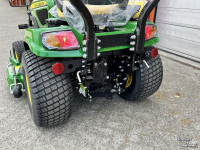 Aufsitzrasenmäher John Deere X940