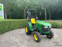 Obsttraktor John Deere 3038E