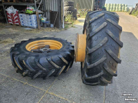 Räder, Reifen, Felgen & Distanzringe  Dubbellucht naast 20.5R25. Shovel