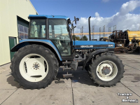 Schlepper / Traktor New Holland 8340 SLE