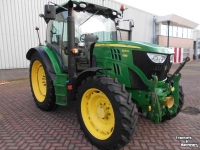 Schlepper / Traktor John Deere 6125 r