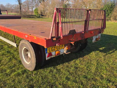 Anhänger  Balenwagen / Platte wagen / landbouwaanhanger