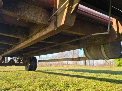 Anhänger  Balenwagen / Platte wagen / landbouwaanhanger