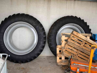 Räder, Reifen, Felgen & Distanzringe  380/105R50