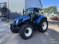Schlepper / Traktor New Holland T5.105