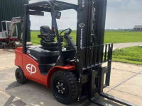 Gabelstapler EP Equipment EFL353 Heftruck